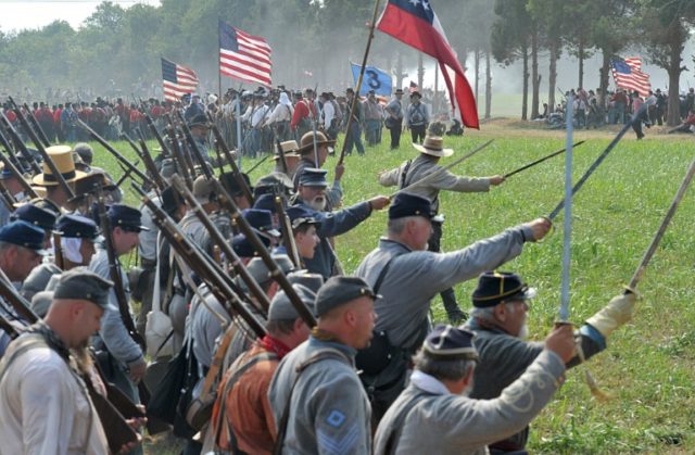 'Confederates in the Attic' author Tony Horwitz dead at 60