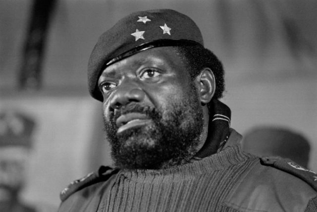 Angolan rebel leader Savimbi gets funeral in reconciliation bid