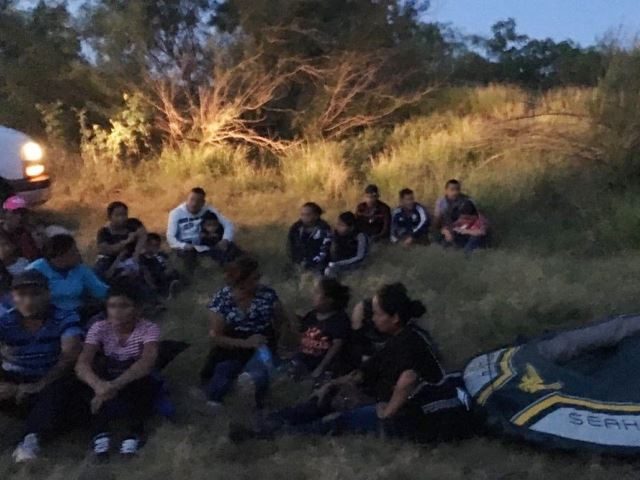 Del Rio Sector Border Patrol agents apprehend a human smuggler and 22 migrants who crossed