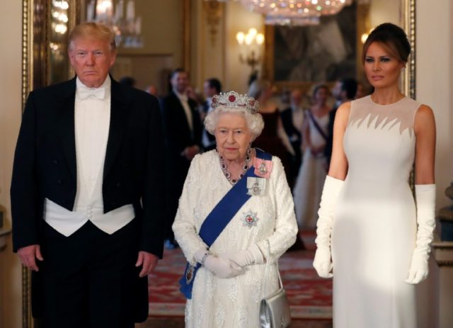 Queen Elizabeth throws lavish state banquet for Trump