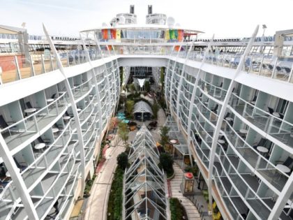 Macron gets boost as France climbs up business rankings