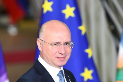 Moldova crisis deepens as new president calls snap vote
