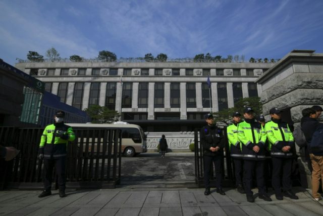 100,000 South Koreans call for judge to be sacked over child rape case