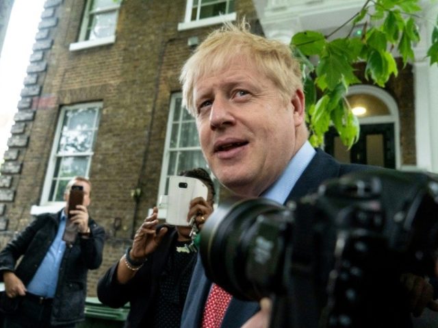 Johnson faces Hunt in battle to be British PM