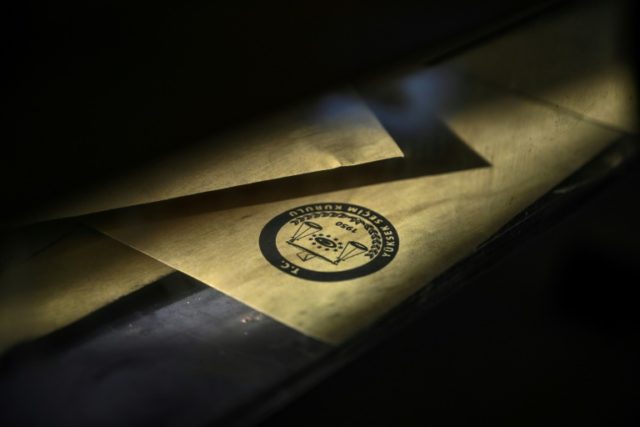 Erdogan supporters mobilise to take back Istanbul