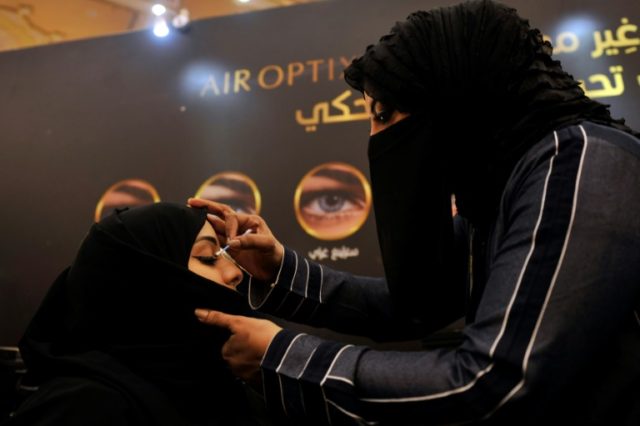 Saudi women use wedding contracts to assert right to drive