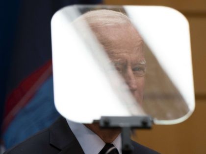 Joe Biden teleprompter (Johannes Eisele / AFP Getty)