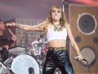 GLASTONBURY, ENGLAND - JUNE 30: Miley Cyrus performs on the Pyramid Stage on day five of Glastonbury Festival at Worthy Farm, Pilton on June 30, 2019 in Glastonbury, England. Glastonbury is the largest greenfield festival in the world, and is attended by around 175,000 people. (Photo by Leon Neal/Getty Images)