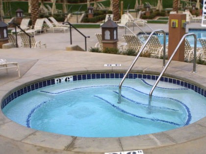385595 01: The jacuzzi at the Hyatt Regency hotel is seen February 14, 2001 in Las Vegas,