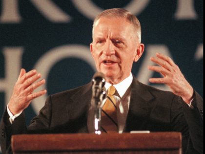 Reform Party presidential candidate Ross Perot speaks to supporters at the Allen Park, Mic