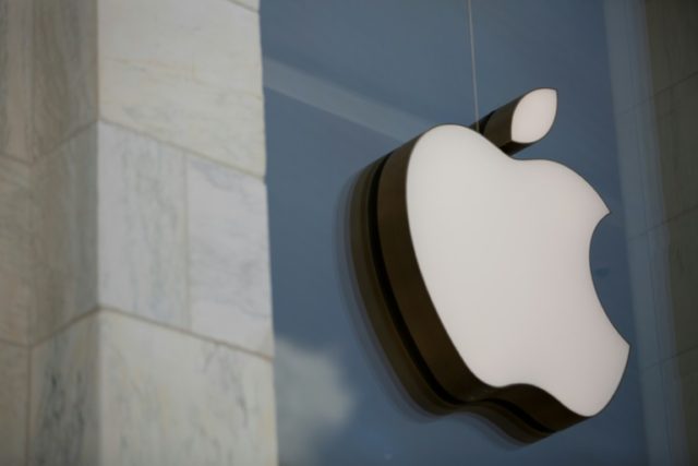 Apple in talks to buy Intel smartphone chip unit: report