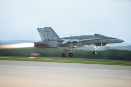 4 defense giants to vie for Canadian fighter jet contract