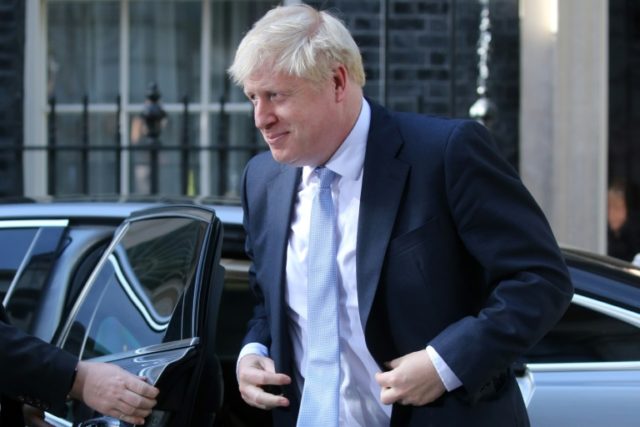 Johnson will travel to France in the next few weeks France warns Johnson against 'provocations' ahead of Macron meeting