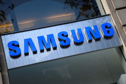 Samsung Electronics Q2 net profit slumps 53%