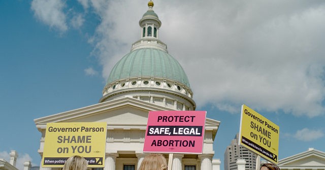 Federal Judge Blocks Missouri Abortion Law