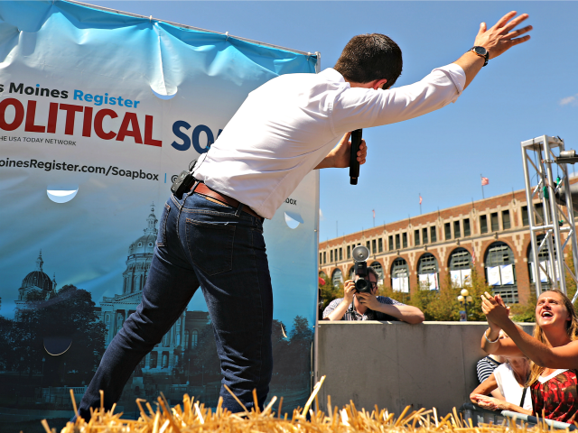 DES MOINES, IOWA - AUGUST 13: Democratic presidential candidate and South Bend, Indiana, Mayor Pete Buttigieg delivers a 20-minute campaign speech at the Des Moines Register Political Soapbox during the Iowa State Fair August 13, 2019 in Des Moines, Iowa. Twenty-two of the 23 politicians seeking the Democratic Party presidential …