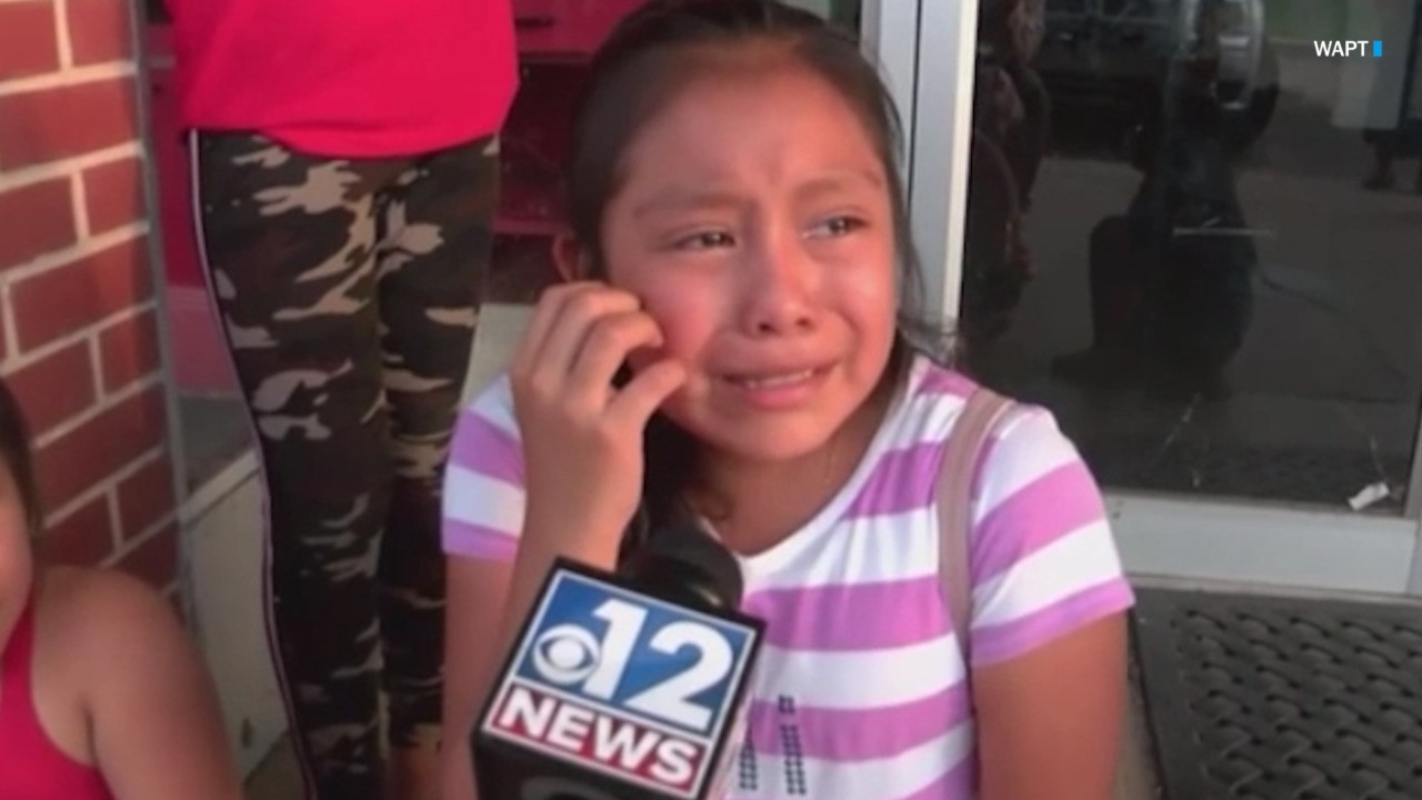 Pastor, Stripper Team Up to Raise Money for Kids Affected by ICE Raids