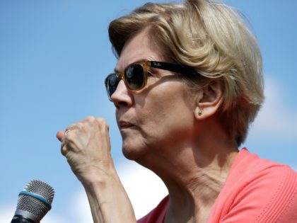 Democratic presidential candidate Sen. Elizabeth Warren, D-Mass., gestures as she speaks at a campaign event, Wednesday, Aug. 14, 2019, in Franconia, N.H. (AP Photo/Elise Amendola)