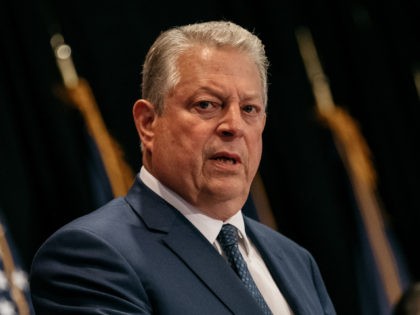 NEW YORK, NY - JULY 18: Former Vice President Al Gore joins New York Governor Andrew Cuomo
