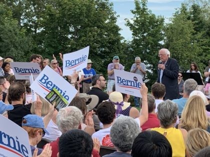 Bernie Sanders in Wolfeboro, NH (Joel Pollak / Breitbart News)