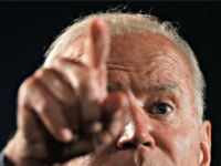 Joe Biden ορκίζεται να «κτυπήσει την NRA» Μετά από το El Paso Σκοποβολή