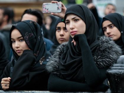 Young UK Muslim Women