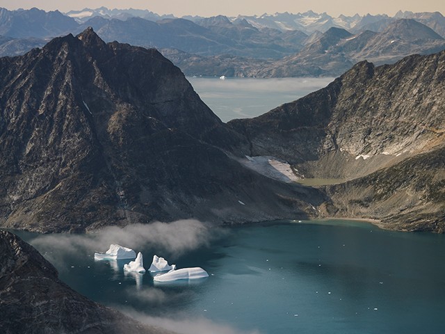 PHOTO: Dildo Man Takes Picture of 'Phallic' Iceberg - Vimarsana News