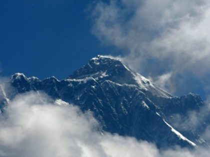 Nepal mulls minimum Everest criteria after deadly season