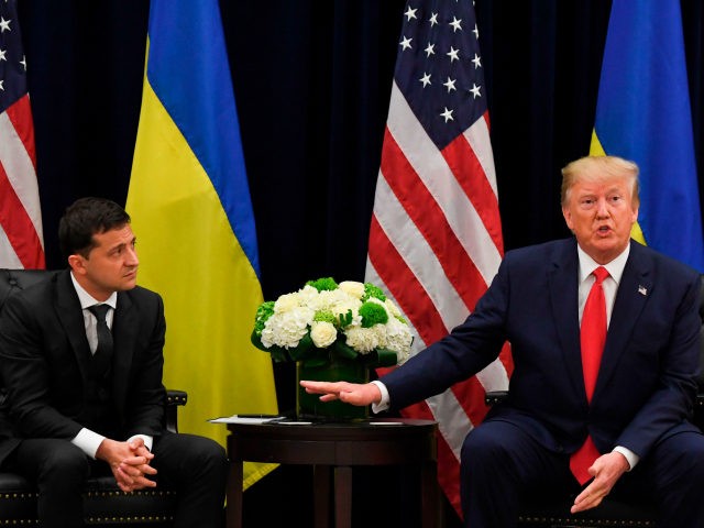 US President Donald Trump and Ukrainian President Volodymyr Zelensky speak during a meetin