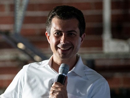 2020 Democratic Presidential hopeful, Mayor of South Bend, Indiana, Pete Buttigieg speaks