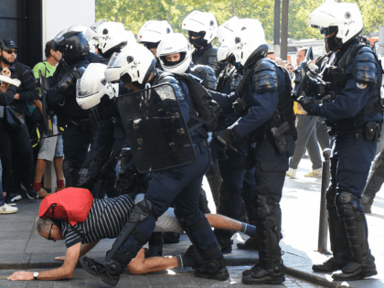 France: Tear Gas, Mass Arrests as Police Crack Down on Anti-Macron Protesters Again