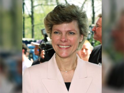 Broadcaster Cokie Roberts arrives at the book launch luncheon for "Making Waves: The 50 Greatest Women in Radio and Television" April 16, 2002 in New York City. Twenty nine local market winners of the 27th Annual Gracie Allen Awards were also honored at the luncheon. (Photo by Lawrence Lucier/Getty Images)
