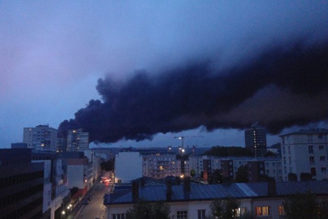 Chemical plant fire in northern France threatens Seine