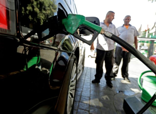 Lebanon gas stations to abandon dollar payments, suspend strike