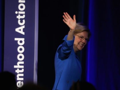 Elizabeth Warren Planned Parenthood (Logan Cyrus / AFP / Getty)