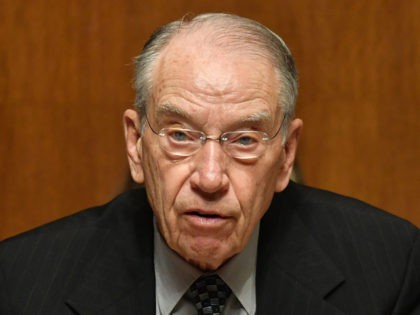 Grassley: ‘I Didn’t Get Much of an Answer at All’ from FBI Director Wray on Mar-a-Lago Raid