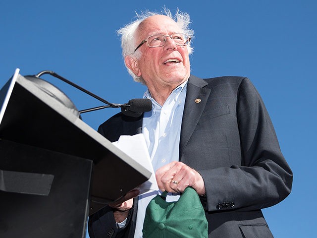 PLYMOUTH, NH - SEPTEMBER 29: Democratic presidential candidate, Sen. Bernie Sanders (I-VT)