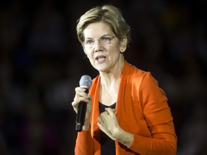 NORFOLK, VA - OCTOBER 18: Democratic Presidential Candidate Sen. Elizabeth Warren (D-MA) s