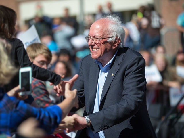 PLYMOUTH, NH - SEPTEMBER 29: Democratic presidential candidate, Sen. Bernie Sanders (I-VT)