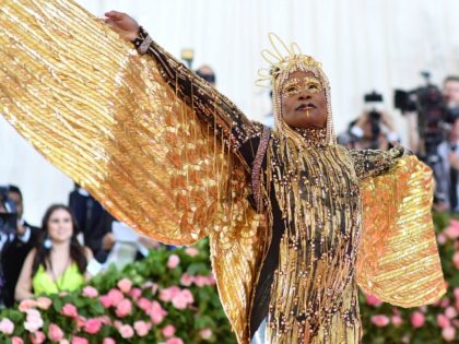 US actor Billy Porter arrives for the 2019 Met Gala at the Metropolitan Museum of Art on May 6, 2019, in New York. - The Gala raises money for the Metropolitan Museum of Arts Costume Institute. The Gala's 2019 theme is Camp: Notes on Fashion" inspired by Susan Sontag's 1964 …