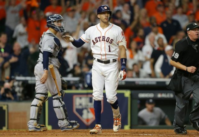 Astros outlast Yankees with Correa's walk off homer