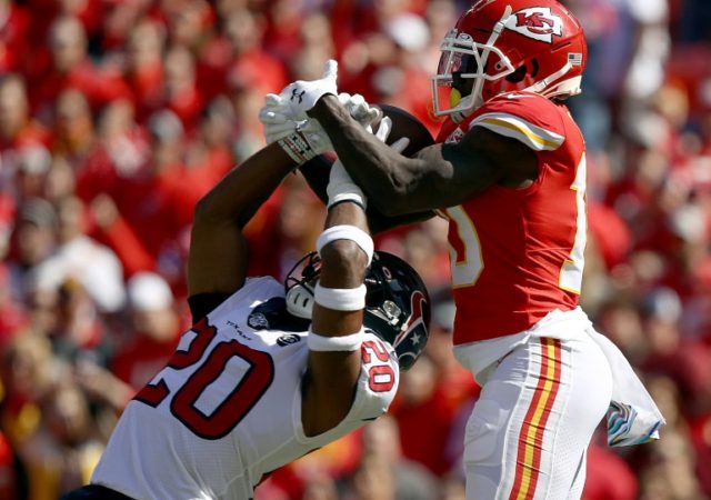 Niners stop Rams to stay unbeaten, Texans rally to beat Chiefs