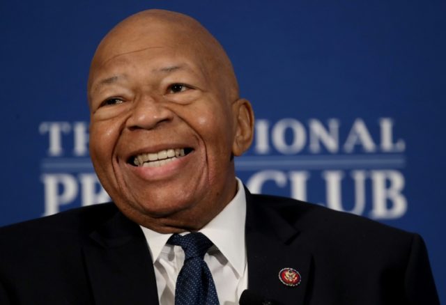 Democrat Cummings, at center of Trump inquiry, dies at 68