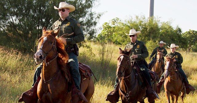 Eight Human Smugglers Arrested Near Texas Border