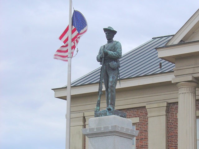 Confederate monument, Chatham Courthouse