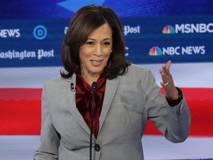 ATLANTA, GEORGIA - NOVEMBER 20: Democratic presidential candidate Sen. Kamala Harris (D-CA