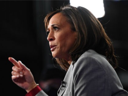 Democratic presidential hopeful California Senator Kamala Harris speaks to the press in the Spin Room after participating in the fifth Democratic primary debate of the 2020 presidential campaign season co-hosted by MSNBC and The Washington Post at Tyler Perry Studios in Atlanta, Georgia on November 20, 2019. (Photo by Nicholas …