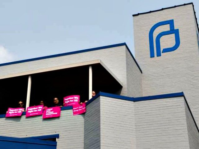 A rally at the last Planned Parenthood in Missouri. Credit: Saul Loeb / AFP / Getty Images