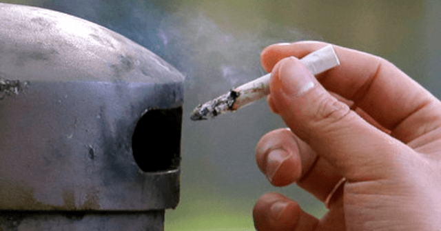 UK Conservative government plans to raise the legal age of smoking to 21