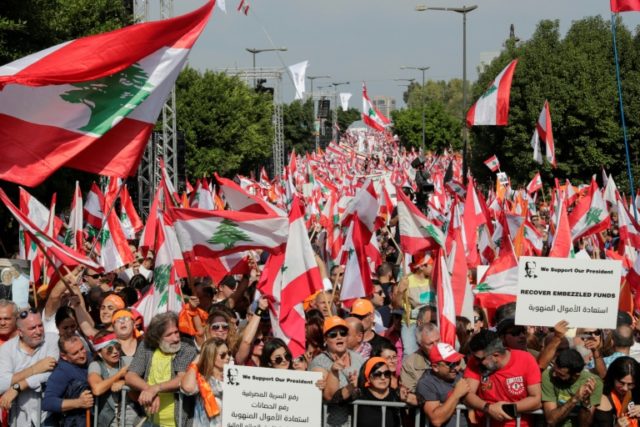 Thousands rally to support Lebanon president